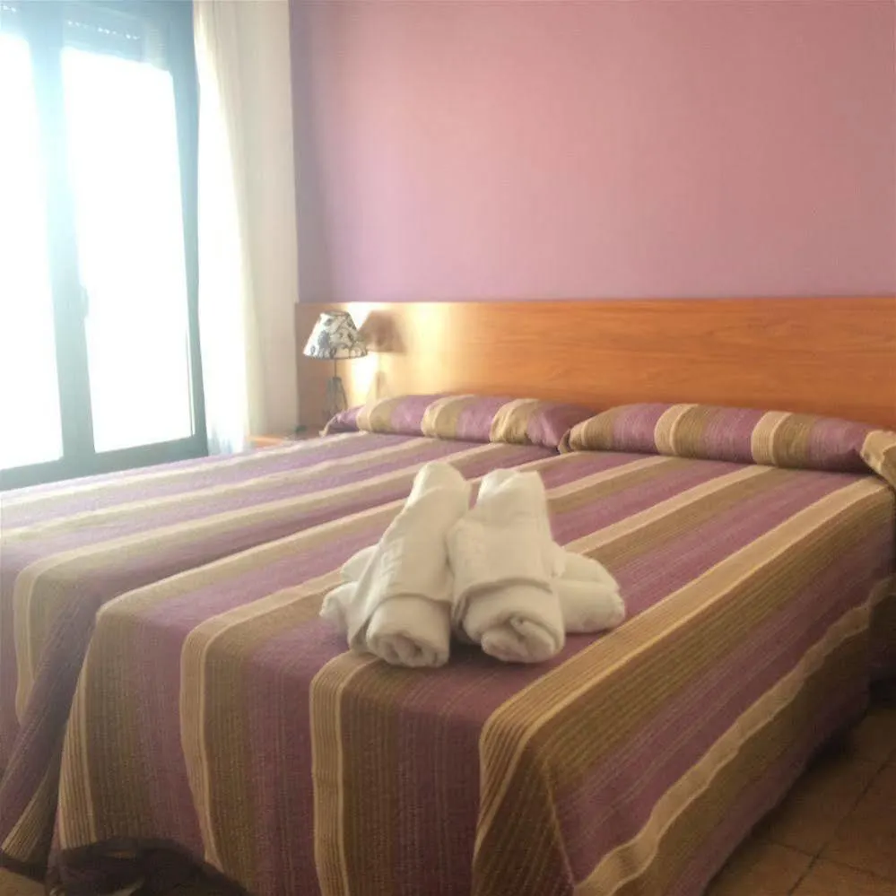 Apartamentos Puerta Real Granada Apartment