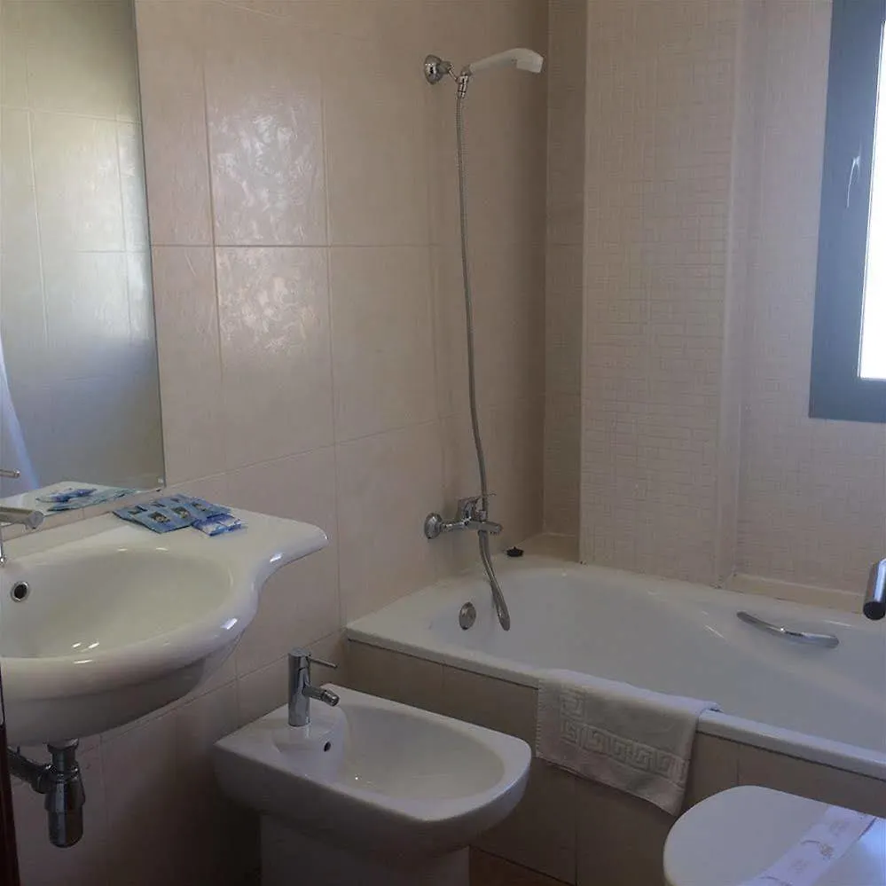Apartamentos Puerta Real Granada 0*,