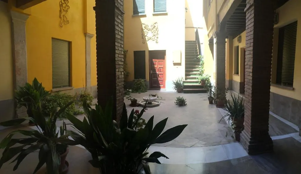 Apartamentos Puerta Real Granada